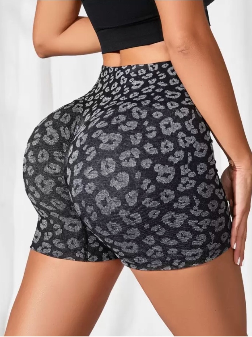 Black & Gray Leopard Print Scrunch Butt High-Waisted Shorts Size M